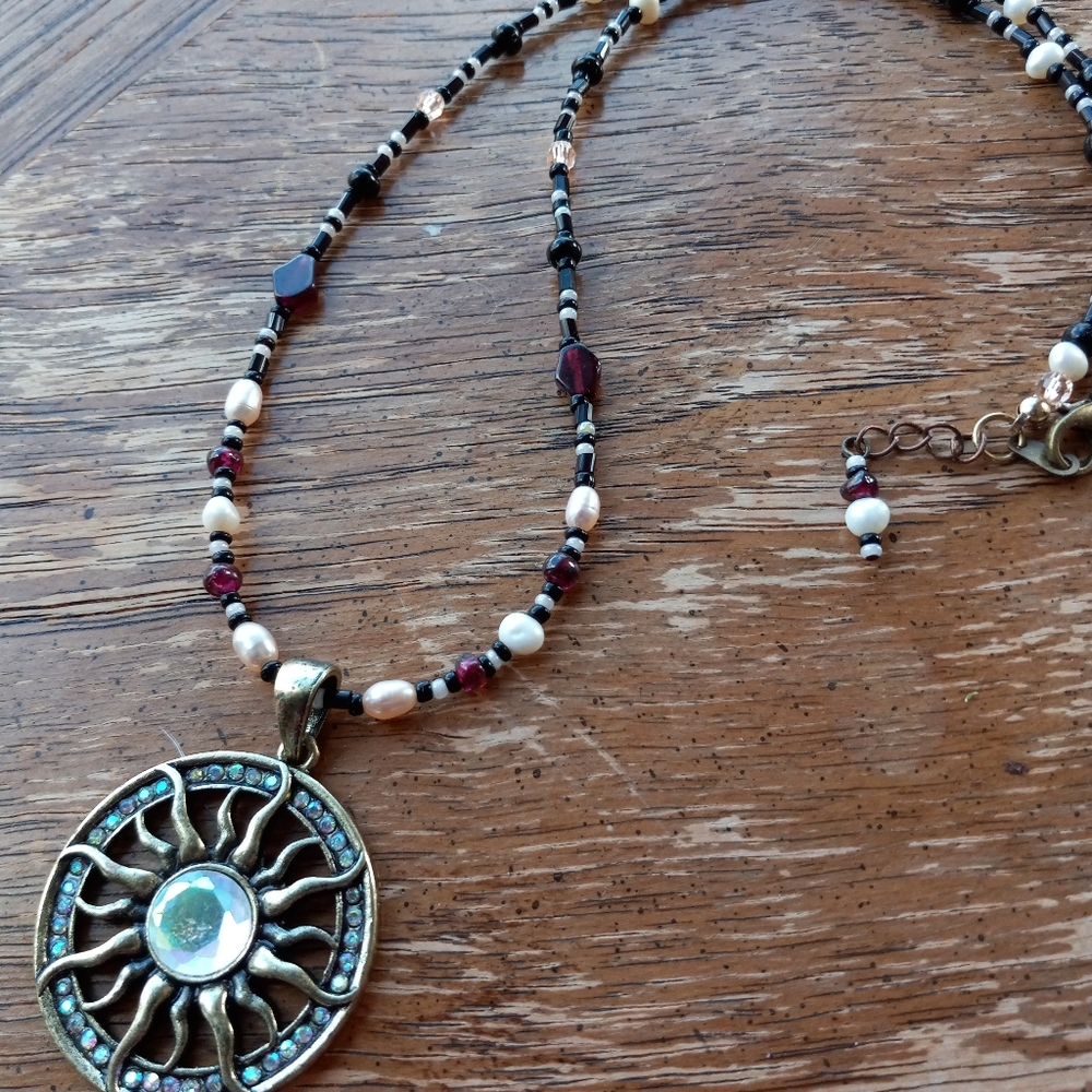 Handmade Crystal Beaded Necklace!!! - Picture 8 of 9